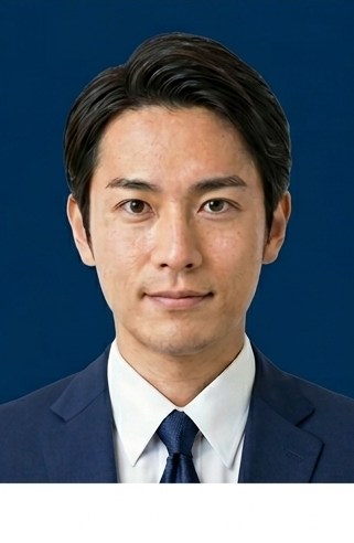 AIが生成したスーツ姿の証明写真サンプル