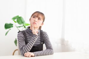大手事務の「時短」というジレンマ。やりがいと生活を天秤にかけないための整理術